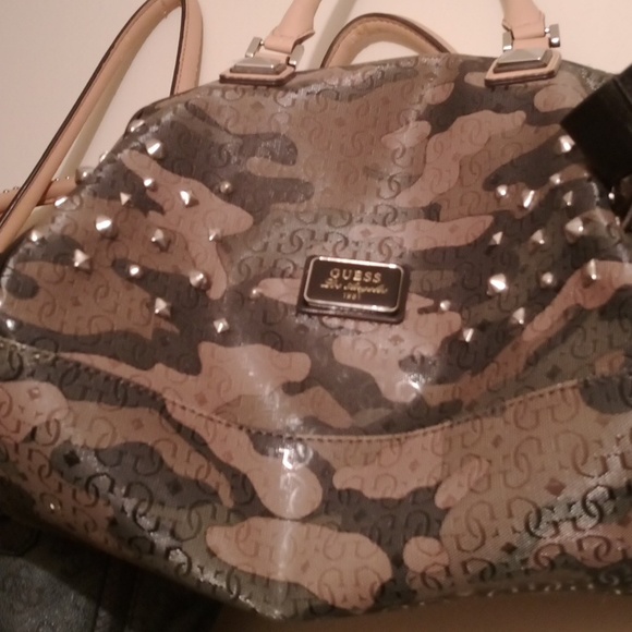 Guess bag - Picture 1 of 2